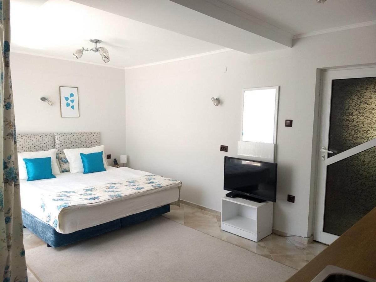 White Rose Guest Rooms Burgas Exterior foto