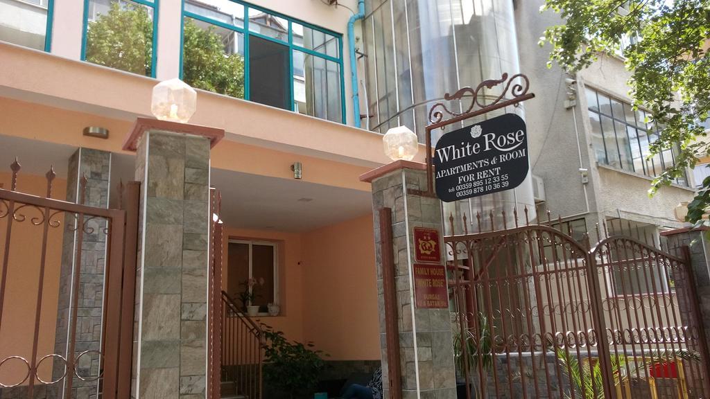 White Rose Guest Rooms Burgas Exterior foto