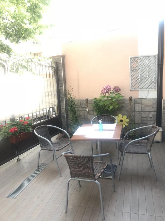 White Rose Guest Rooms Burgas Exterior foto