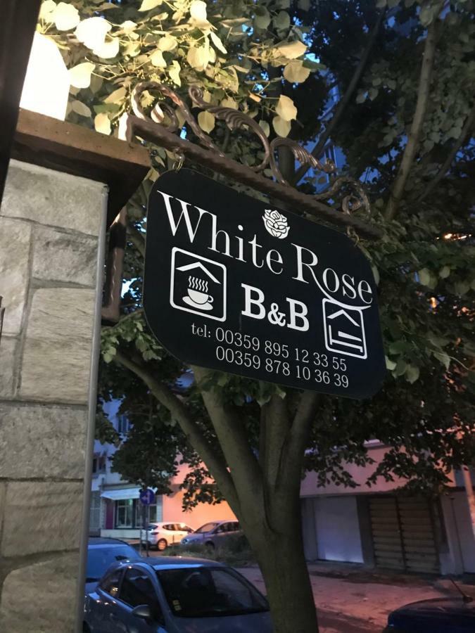 White Rose Guest Rooms Burgas Exterior foto